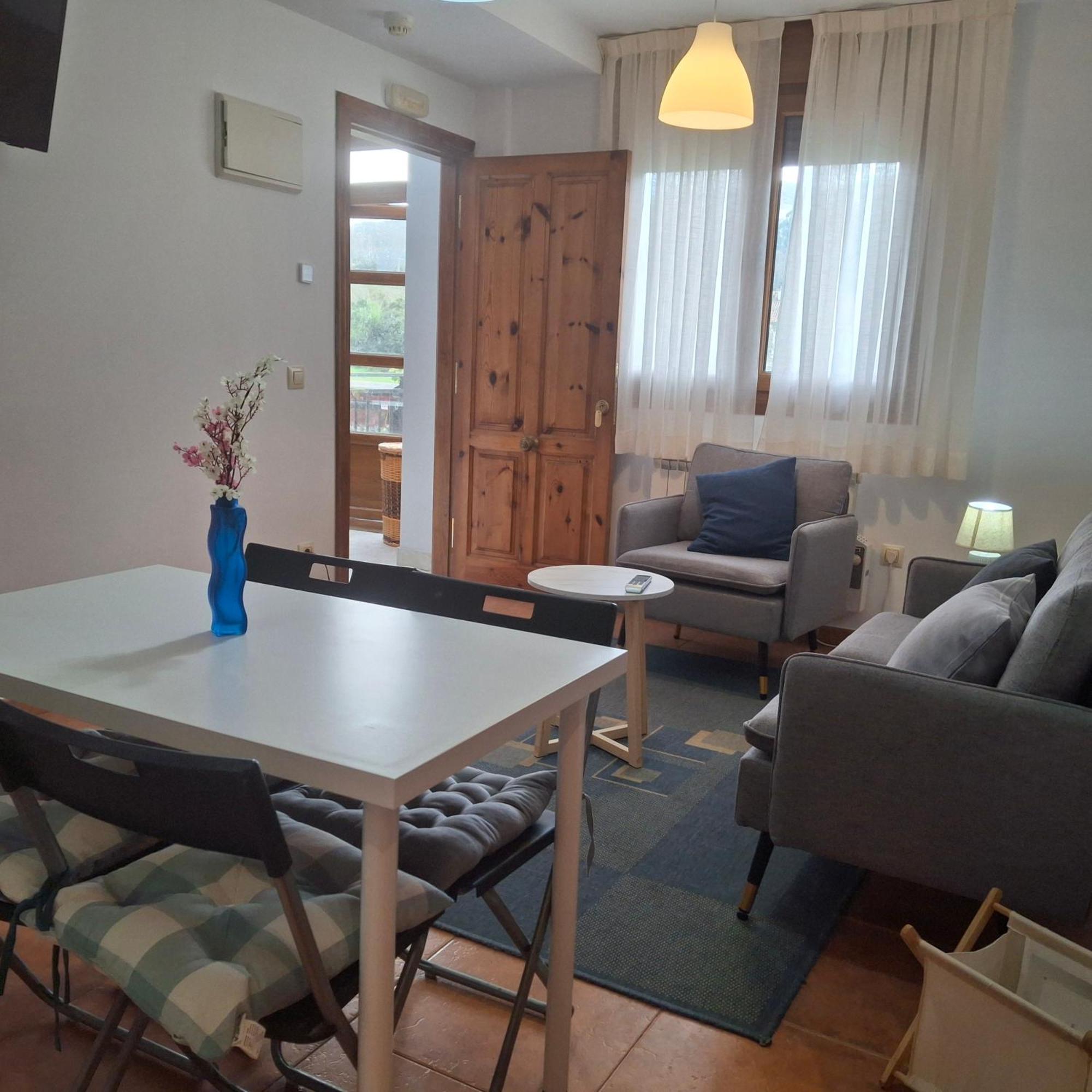 La Pesa Apartamentos La Higar מראה חיצוני תמונה